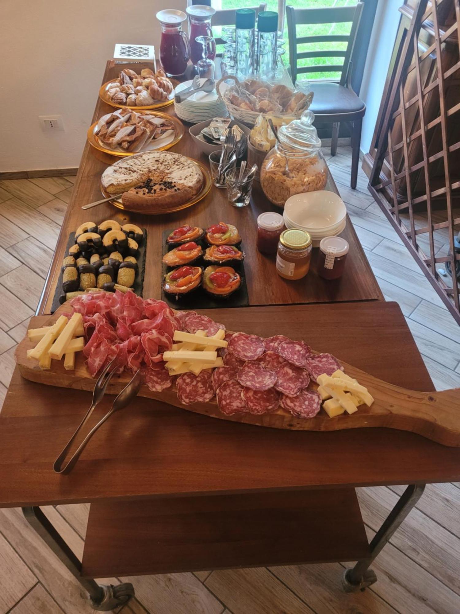 Agriturismo La Fornace Centro Ippico Комо Экстерьер фото